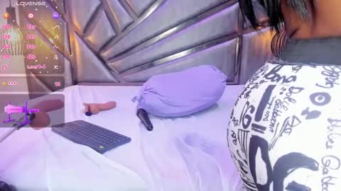 Snapshot of hannagatess1 chatting on 09-24-25, 02:15 hannagatess1 online show from 09-24-25, 02:15