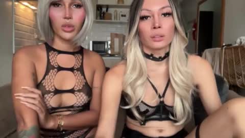 Snapshot of hannah_girl_ chatting on 02-06-25, 04:21 Im your naughty girl and porn star in bed Hannah online show from 02-06-25, 04:21