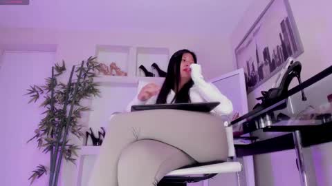 Snapshot of hannah_hcb chatting on 06-01-26, 10:28 HANNAH HOWELL online show from 06-01-26, 10:28