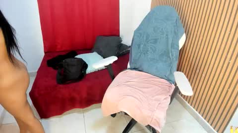 hannah_sexi69 online show from 04-21-26, 02:23