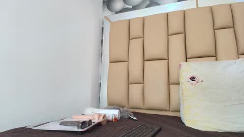 Snapshot of hannah_teehn chatting on 11-22-25, 07:02 hannah_teehn online show from 11-22-25, 07:02