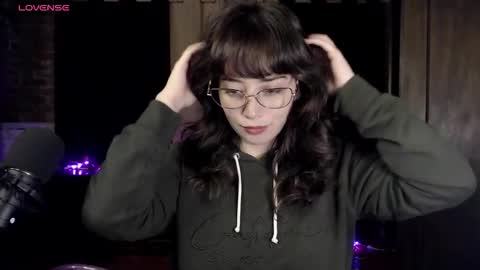 Snapshot of hannah_valhalla chatting on 12-15-25, 12:59 Hannah online show from 12-15-25, 12:59