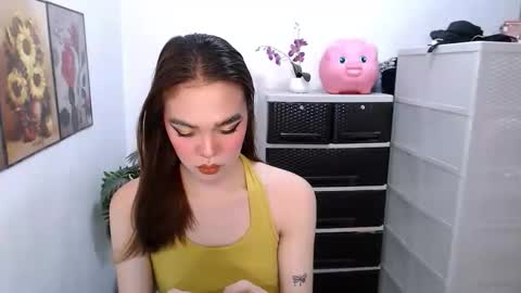 Snapshot of hannahforyou chatting on 04-30-26, 01:45 HANNAH online show from 04-30-26, 01:45