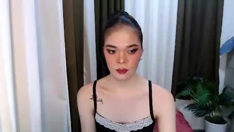 Snapshot of hannahforyou chatting on 05-11-26, 03:07 HANNAH online show from 05-11-26, 03:07