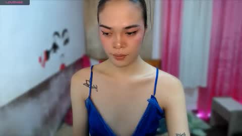 Snapshot of hannahforyou chatting on 06-05-26, 10:10 HANNAH online show from 06-05-26, 10:10