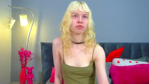 Snapshot of hannahhollis chatting on 05-06-26, 06:19 Hannah online show from 05-06-26, 06:19