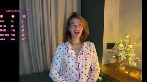 Snapshot of hannahinto chatting on 12-14-25, 03:56 hannahinto online show from 12-14-25, 03:56