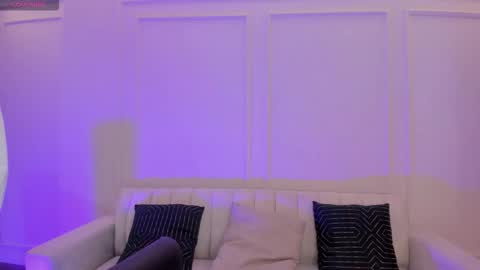 Snapshot of hannahjamesx chatting on 02-18-26, 12:34 HANNAH J online show from 02-18-26, 12:34
