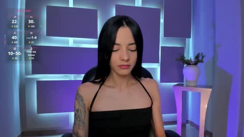 Snapshot of hannahjamesx chatting on 03-10-26, 01:38 HANNAH J online show from 03-10-26, 01:38