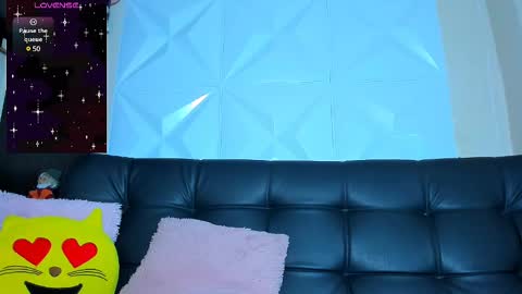 Snapshot of hannalopez02 chatting on 02-17-25, 12:48 Hanna Independent Model online show from 02-17-25, 12:48