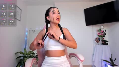 Snapshot of hannaos chatting on 03-07-25, 12:12 Hanna Os online show from 03-07-25, 12:12