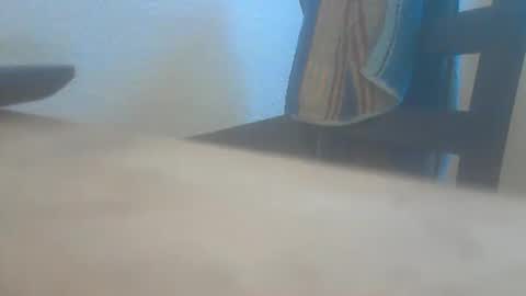 Snapshot of hannes_k chatting on 01-12-25, 03:25 hannes_k online show from 01-12-25, 03:25