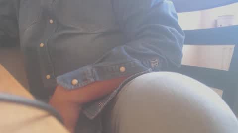 Snapshot of hannes_k chatting on 10-02-25, 01:51 hannes_k online show from 10-02-25, 01:51