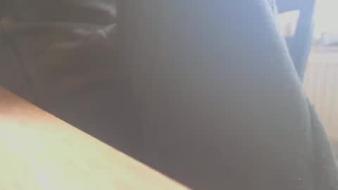 Snapshot of hannes_k chatting on 10-10-25, 10:36 hannes_k online show from 10-10-25, 10:36