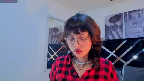 hannita_01 online show from 06-05-26, 12:11