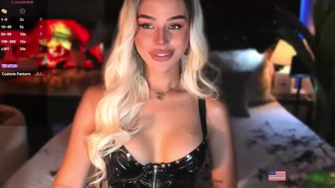 Snapshot of hanny113826 chatting on 10-27-25, 01:20 hanny113826 online show from 10-27-25, 01:20