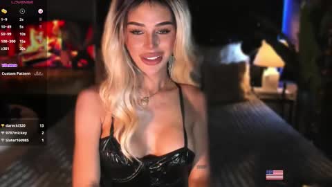 Snapshot of hanny113826 chatting on 11-16-25, 09:09 hanny113826 online show from 11-16-25, 09:09