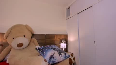 Snapshot of hanny_13 chatting on 02-26-25, 09:58 taylor live online show from 02-26-25, 09:58