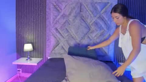 hannyk_ online show from 01-19-26, 11:36