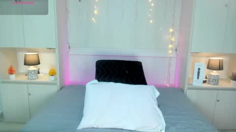 hannyk_ online show from 04-19-26, 04:01