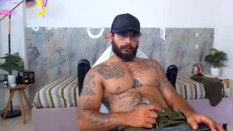 Snapshot of hanz_col chatting on 04-20-26, 03:37 hanz_col online show from 04-20-26, 03:37