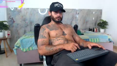 Snapshot of hanz_col chatting on 05-31-26, 11:28 hanz_col online show from 05-31-26, 11:28