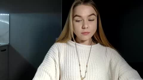 happy_fox_ online show from 02-09-25, 09:49