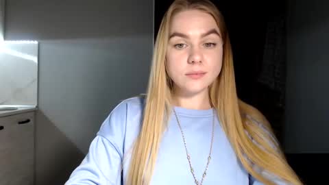 happy_fox_ online show from 03-12-25, 11:01