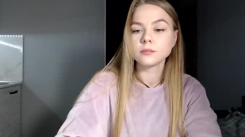 happy_fox_ online show from 02-20-26, 08:09