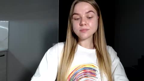 happy_fox_ online show from 03-31-26, 08:31