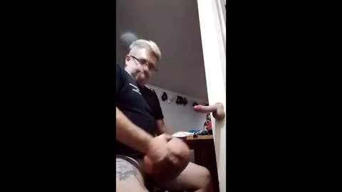 Snapshot of happydick69a chatting on 01-31-26, 08:18 happydick69a online show from 01-31-26, 08:18