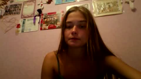 happyemily  online show from 10-27-25, 06:23