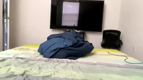 happyhipppp online show from 04-24-26, 06:21