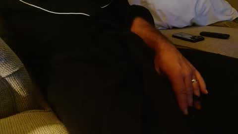 Snapshot of happyhogan1 chatting on 11-06-25, 09:43 Jhonassmann12 online show from 11-06-25, 09:43