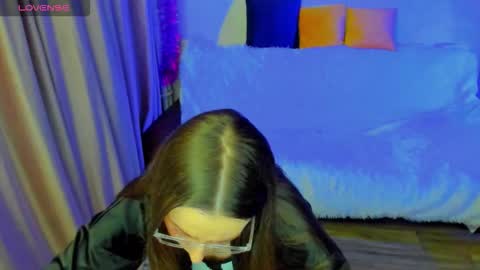 Stephanie online show from 02-05-26, 09:08