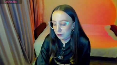 Stephanie online show from 04-04-26, 04:26