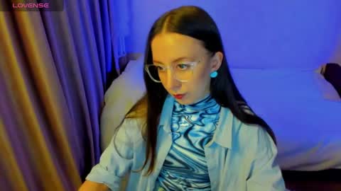 Stephanie online show from 04-15-26, 06:59