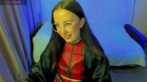 Stephanie online show from 05-22-26, 06:13