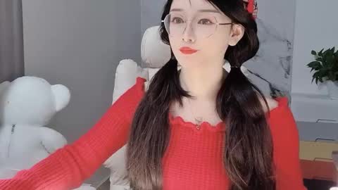 Snapshot of happysweetie168 chatting on 02-17-25, 04:31 Daisy online show from 02-17-25, 04:31