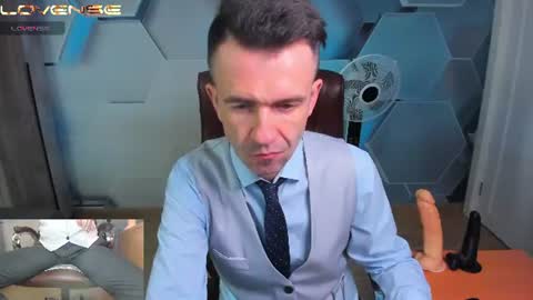 Snapshot of hard_and_juici chatting on 06-19-26, 08:51 Steve online show from 06-19-26, 08:51