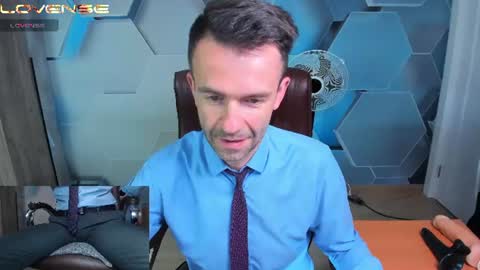 Snapshot of hard_and_juici chatting on 06-29-26, 04:30 Steve online show from 06-29-26, 04:30