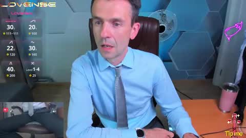 Snapshot of hard_and_juici chatting on 07-11-26, 06:54 Steve online show from 07-11-26, 06:54