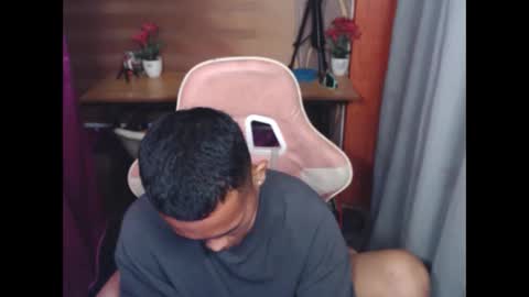 Snapshot of hard_dickzhack chatting on 11-13-25, 06:51 hard dickzhack online show from 11-13-25, 06:51