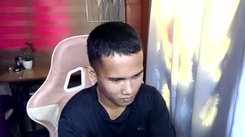 Snapshot of hard_dickzhack chatting on 11-21-25, 12:21 hard dickzhack online show from 11-21-25, 12:21