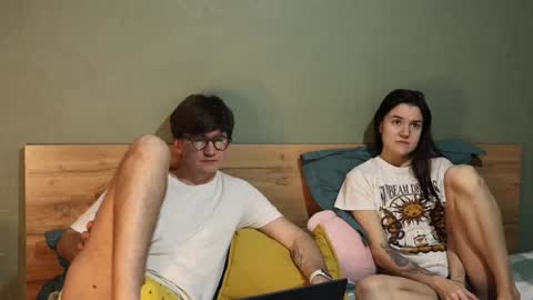 Emily and David online show from 01-02-25, 04:52