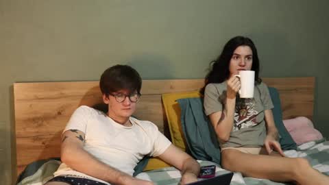 Emily and David online show from 01-04-25, 04:55