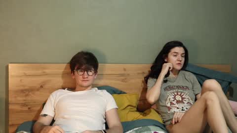Emily and David online show from 01-05-25, 04:58