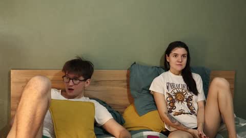 Emily and David online show from 02-06-25, 04:53