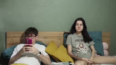 Emily and David online show from 02-16-25, 04:53