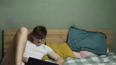 Emily and David online show from 02-25-25, 04:24